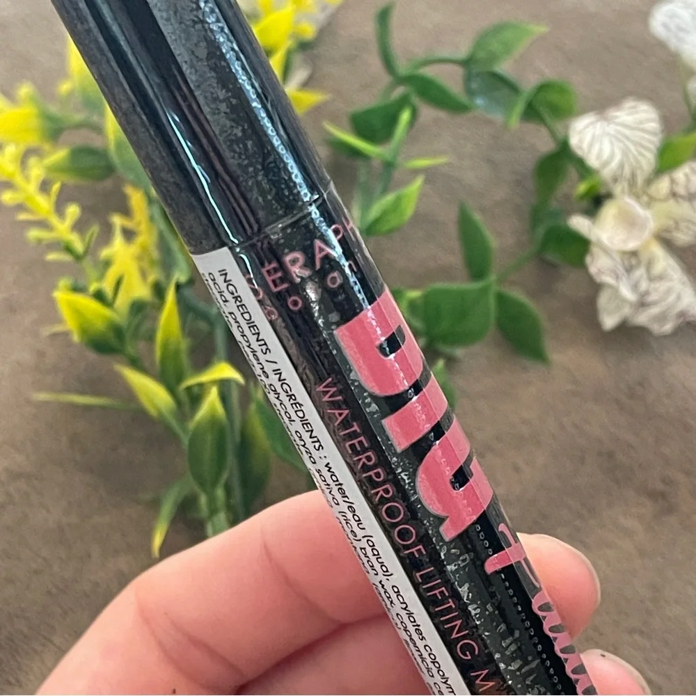 *NWT* 4 for 16$ Saraphine Botanicals Big Flutter Waterproof Mascara Black